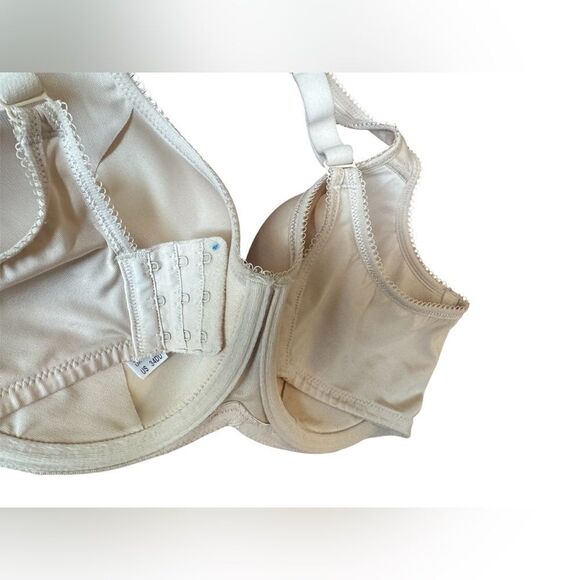 Wacoal Basic Beauty Spacer Underwire T-Shirt Bra - Picture 3 of 4